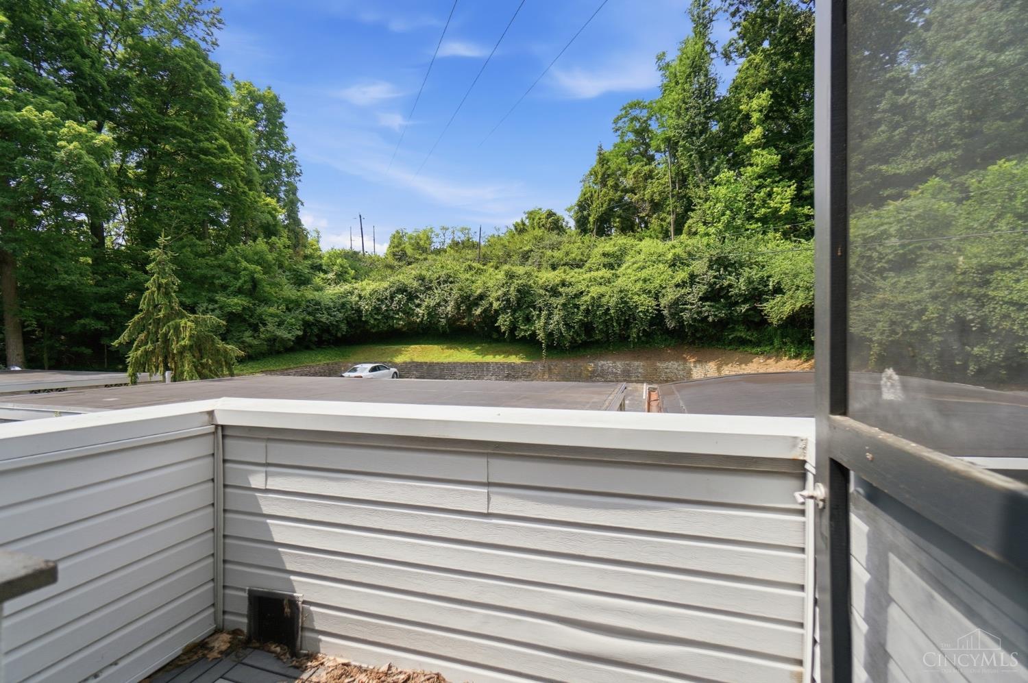 W 399 Galbraith Road Property Photo 10