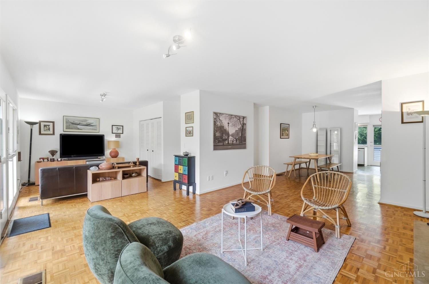 W 399 Galbraith Road Property Photo 12