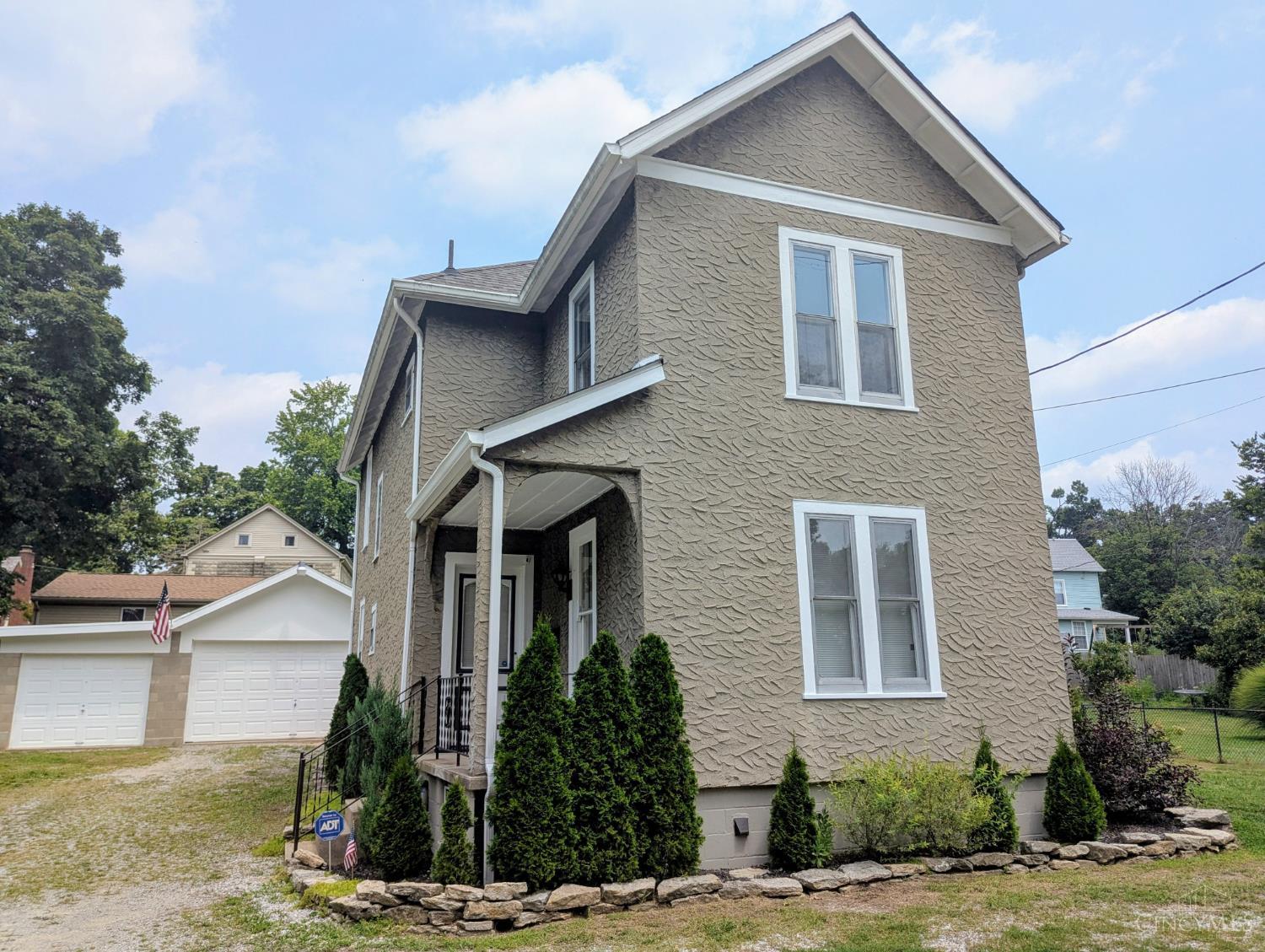 7160 River Road Property Photo 1