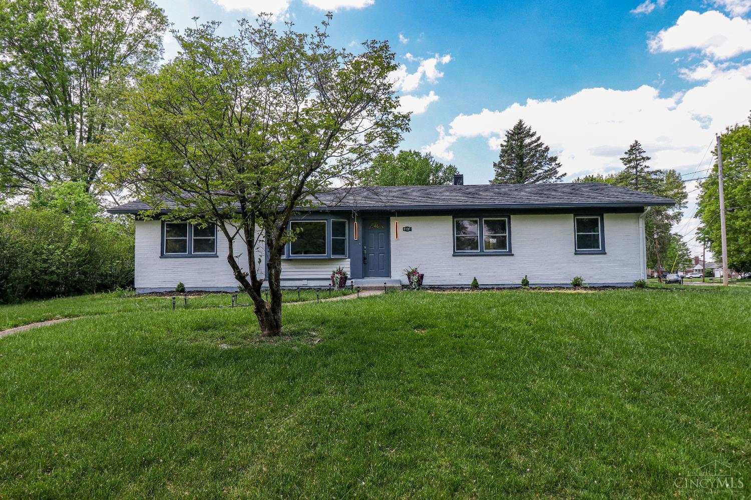 9197 Long Lane Property Photo 1
