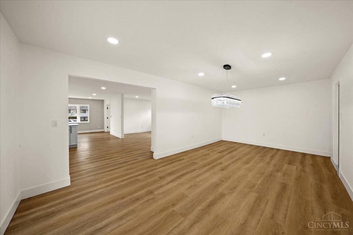 9197 Long Lane Property Photo 16