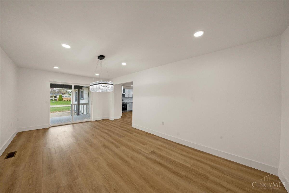 9197 Long Lane Property Photo 18