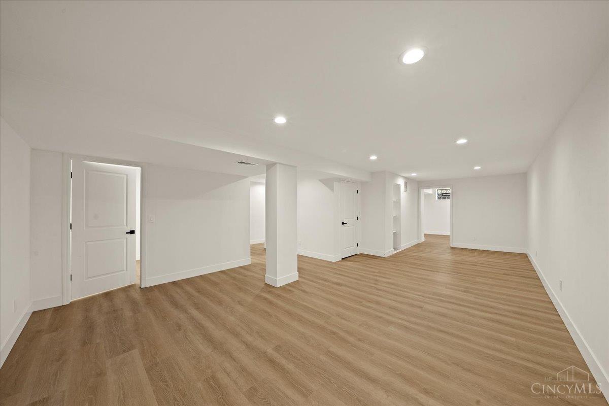 9197 Long Lane Property Photo 25