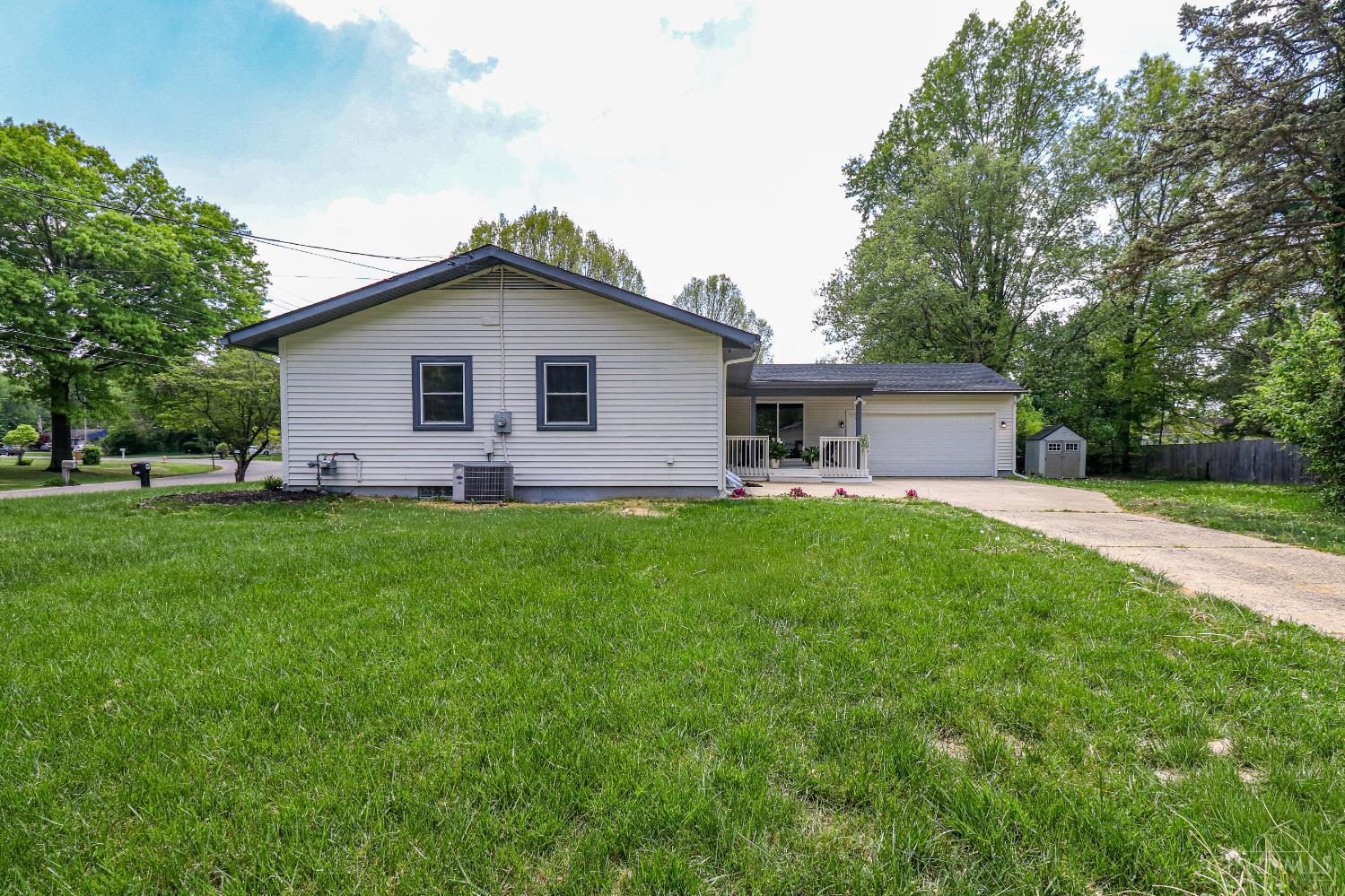 9197 Long Lane Property Photo 31
