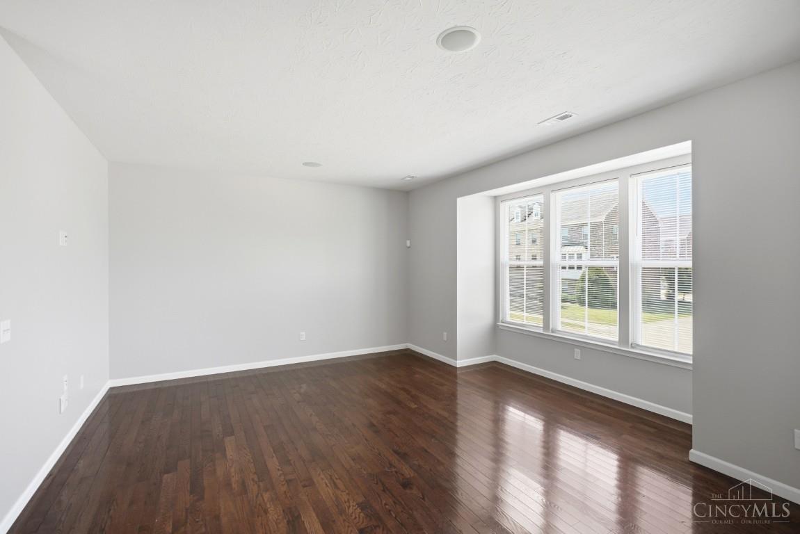 9550 Cobblestone Walk Property Photo 9