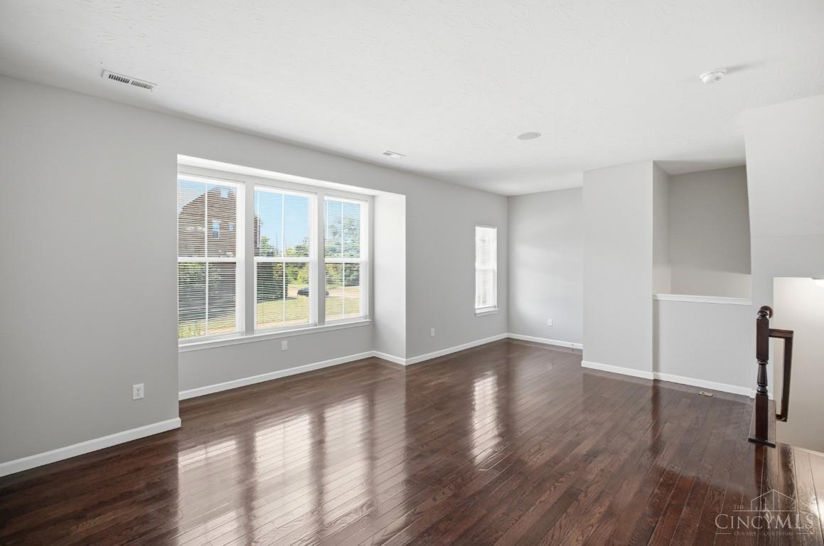 9550 Cobblestone Walk Property Photo 11