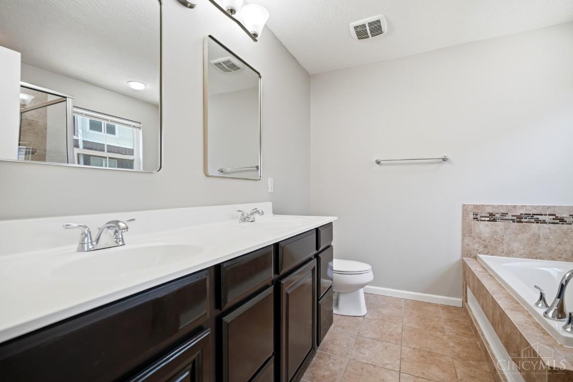 9550 Cobblestone Walk Property Photo 25