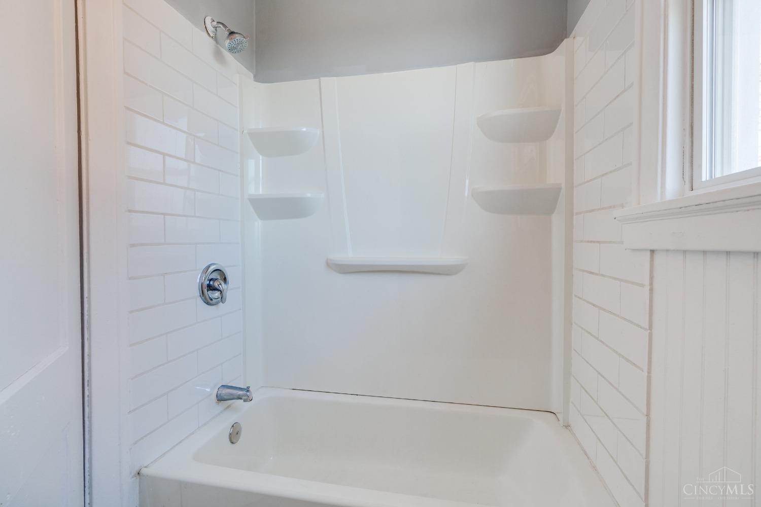 3025 Gilbert Avenue Property Photo 24