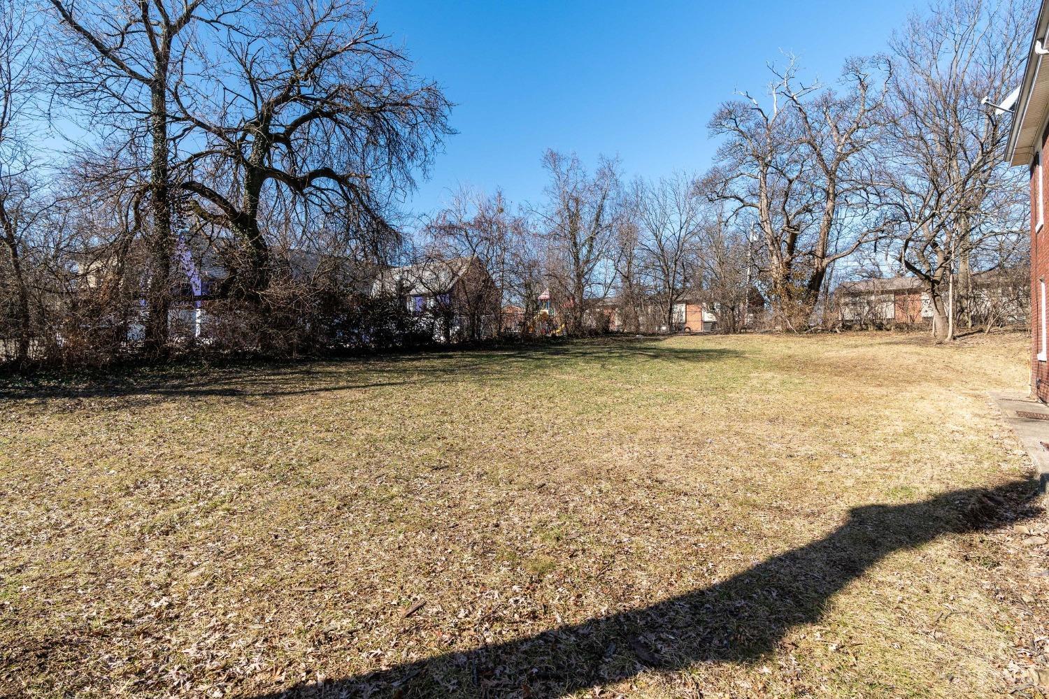3025 Gilbert Avenue Property Photo 26