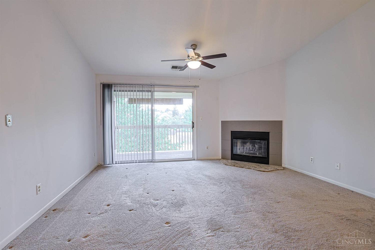 979 Cedar Ridge Drive Property Photo 6
