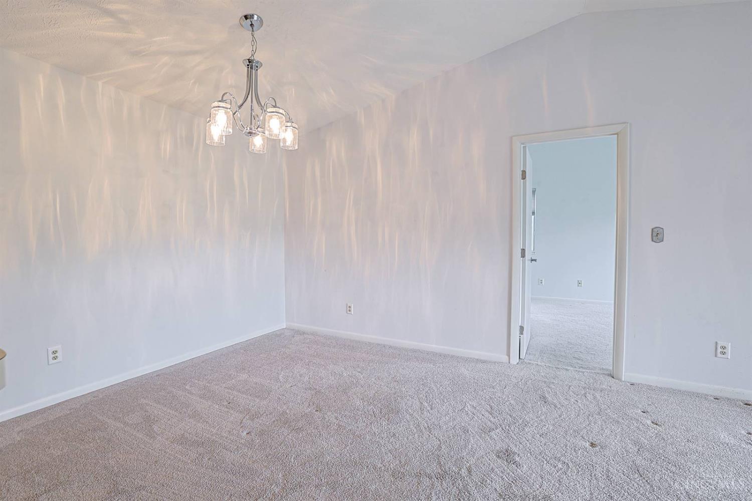 979 Cedar Ridge Drive Property Photo 11