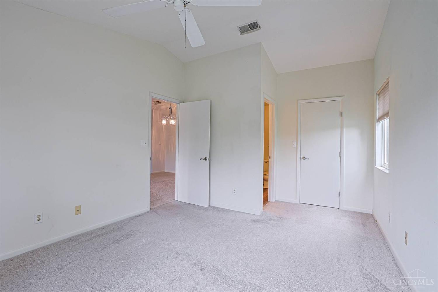 979 Cedar Ridge Drive Property Photo 16