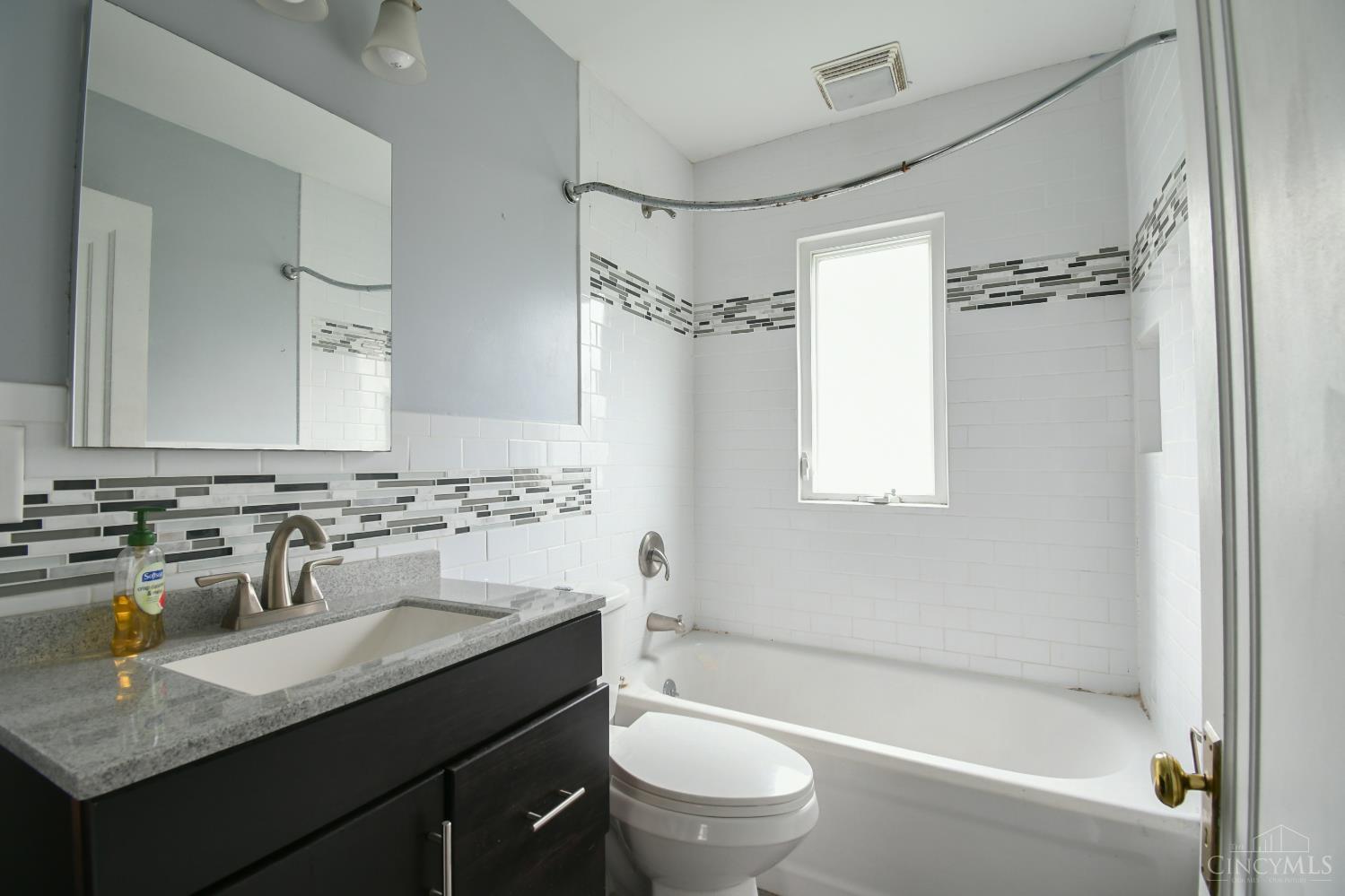 84 Hereford Street Property Photo 27