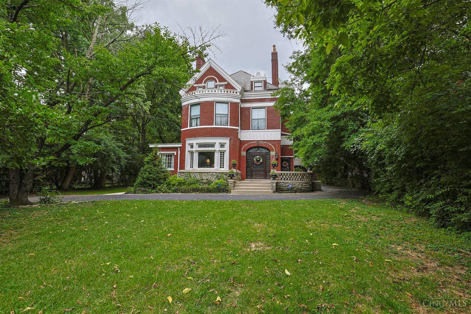 445 Ludlow Avenue Property Photo 1