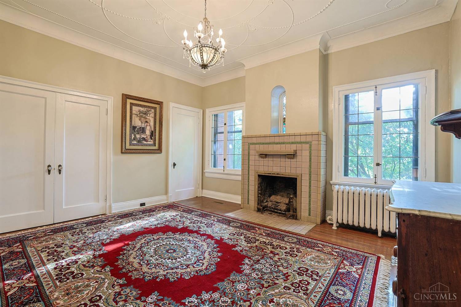 445 Ludlow Avenue Property Photo 12