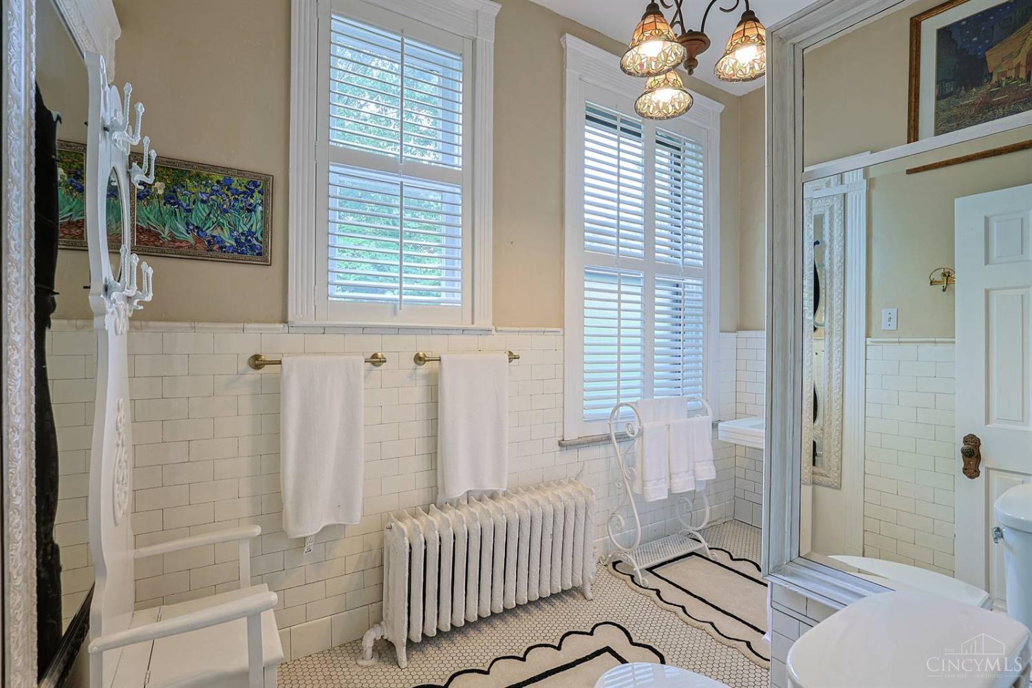 445 Ludlow Avenue Property Photo 34