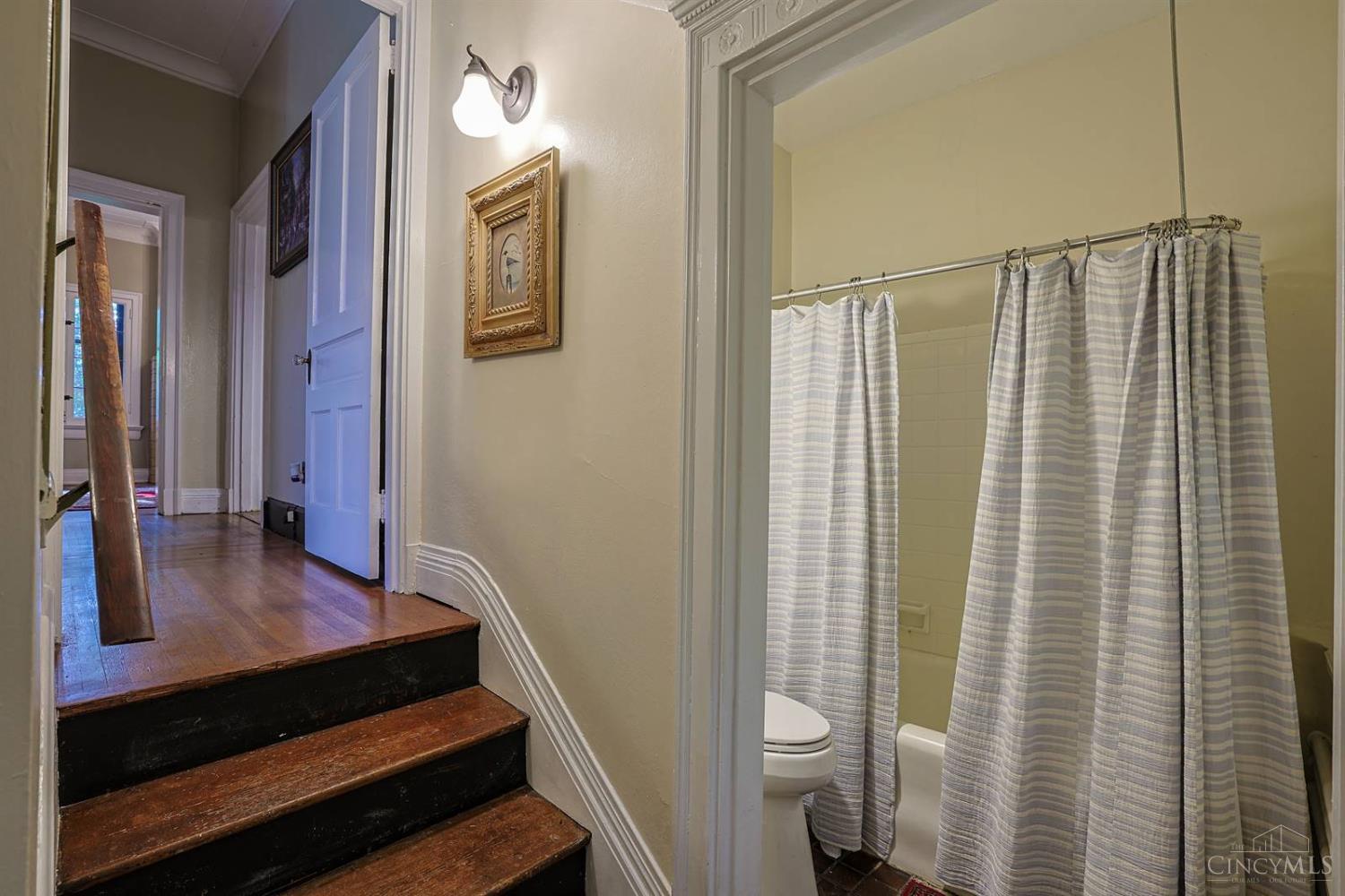 445 Ludlow Avenue Property Photo 40