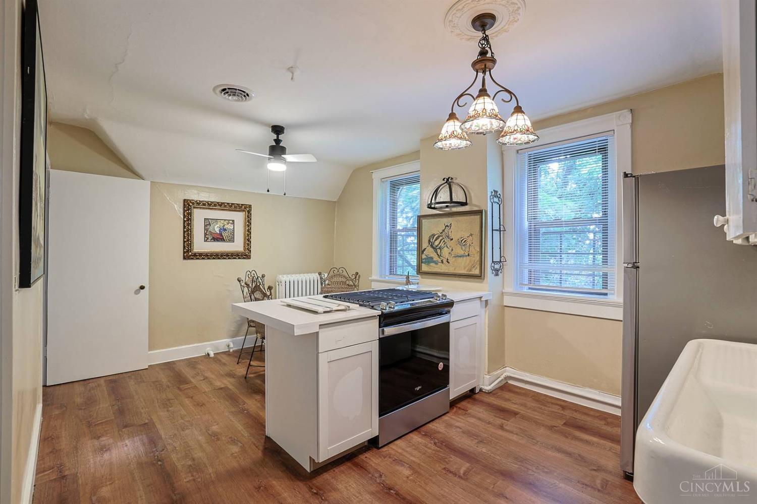 445 Ludlow Avenue Property Photo 43