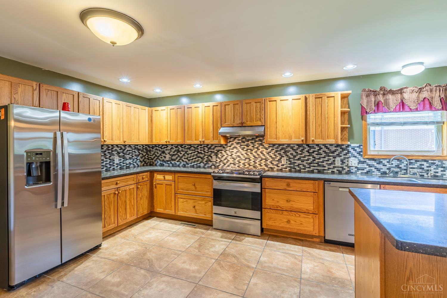 149 High Street Property Photo 14