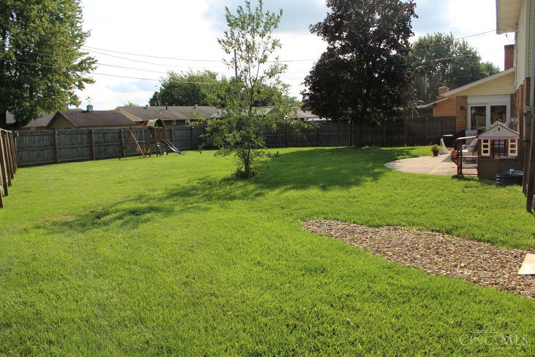 1060 Mayfair Drive Property Photo 5