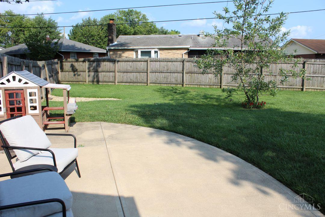 1060 Mayfair Drive Property Photo 7