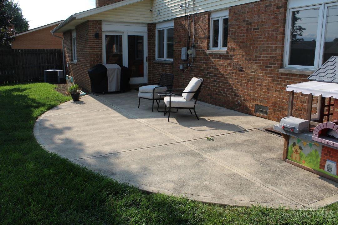 1060 Mayfair Drive Property Photo 8