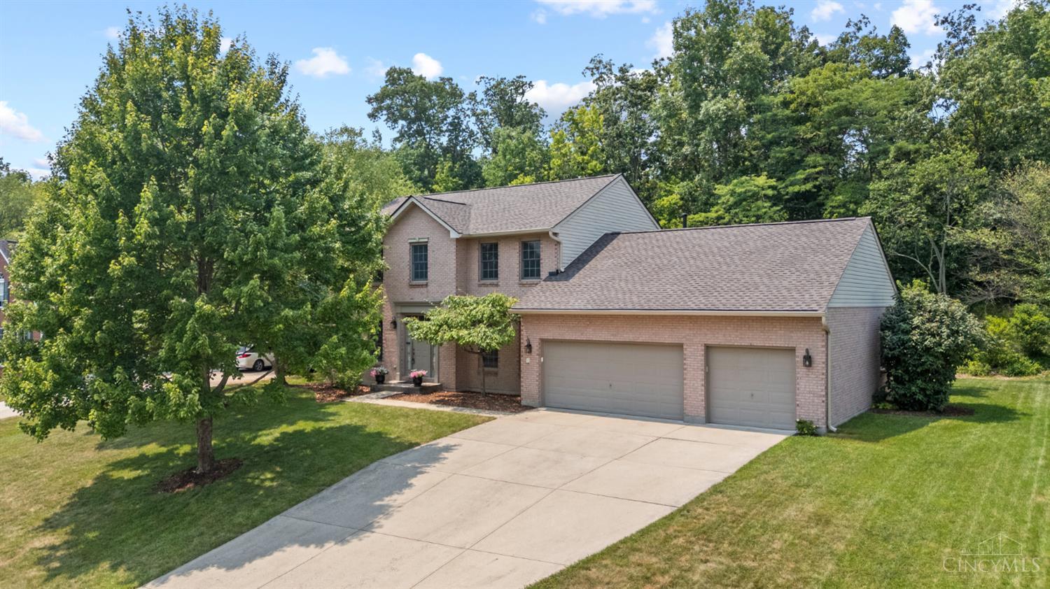 3175 Spalding Drive Property Photo 1