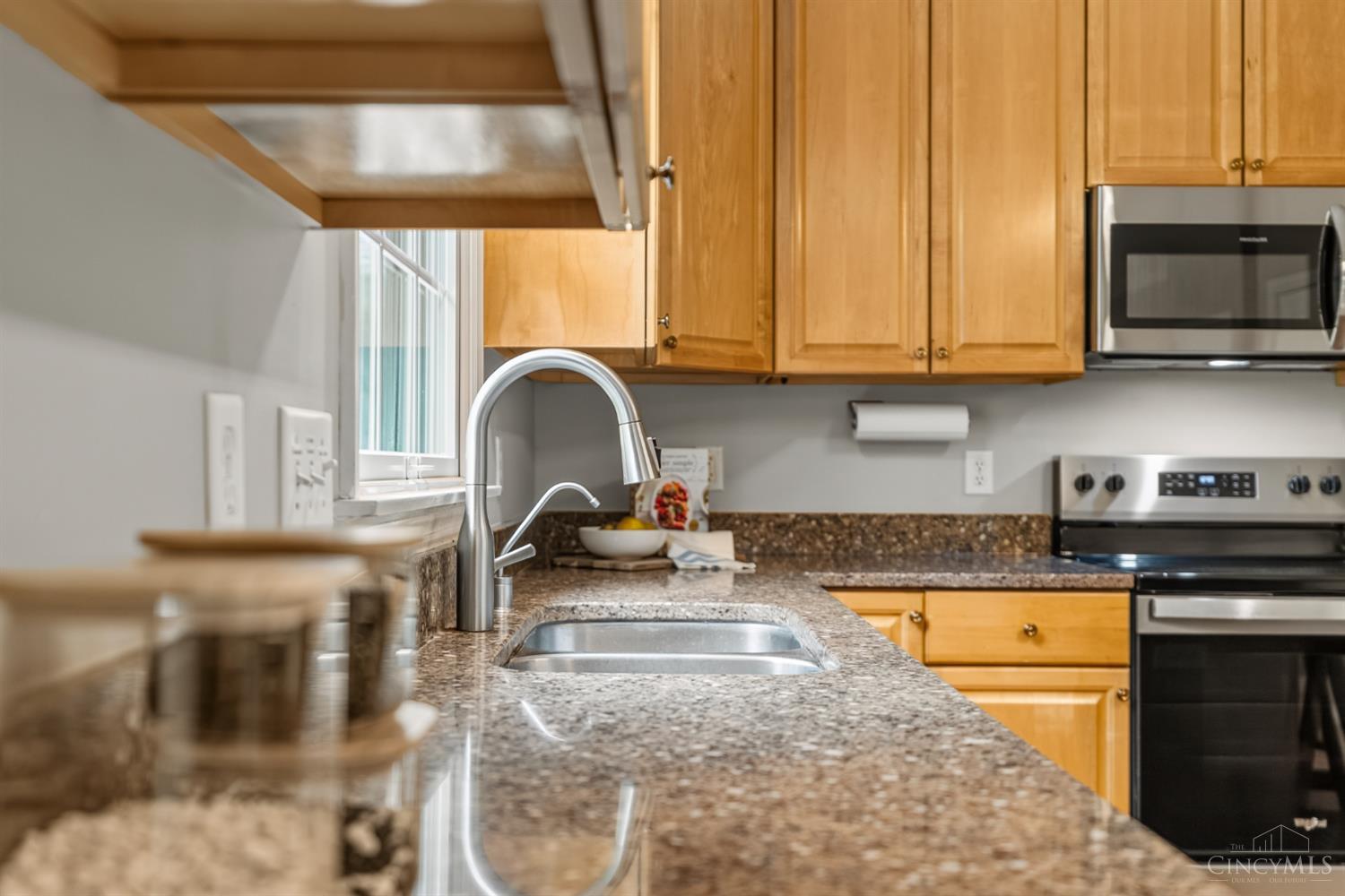 3175 Spalding Drive Property Photo 19