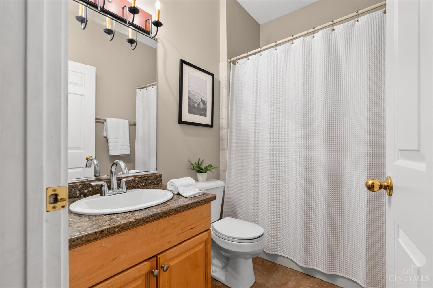 3175 Spalding Drive Property Photo 27