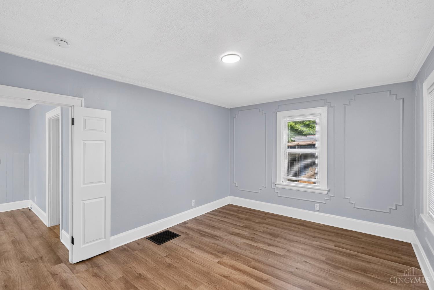5538 Montgomery Road Property Photo 8