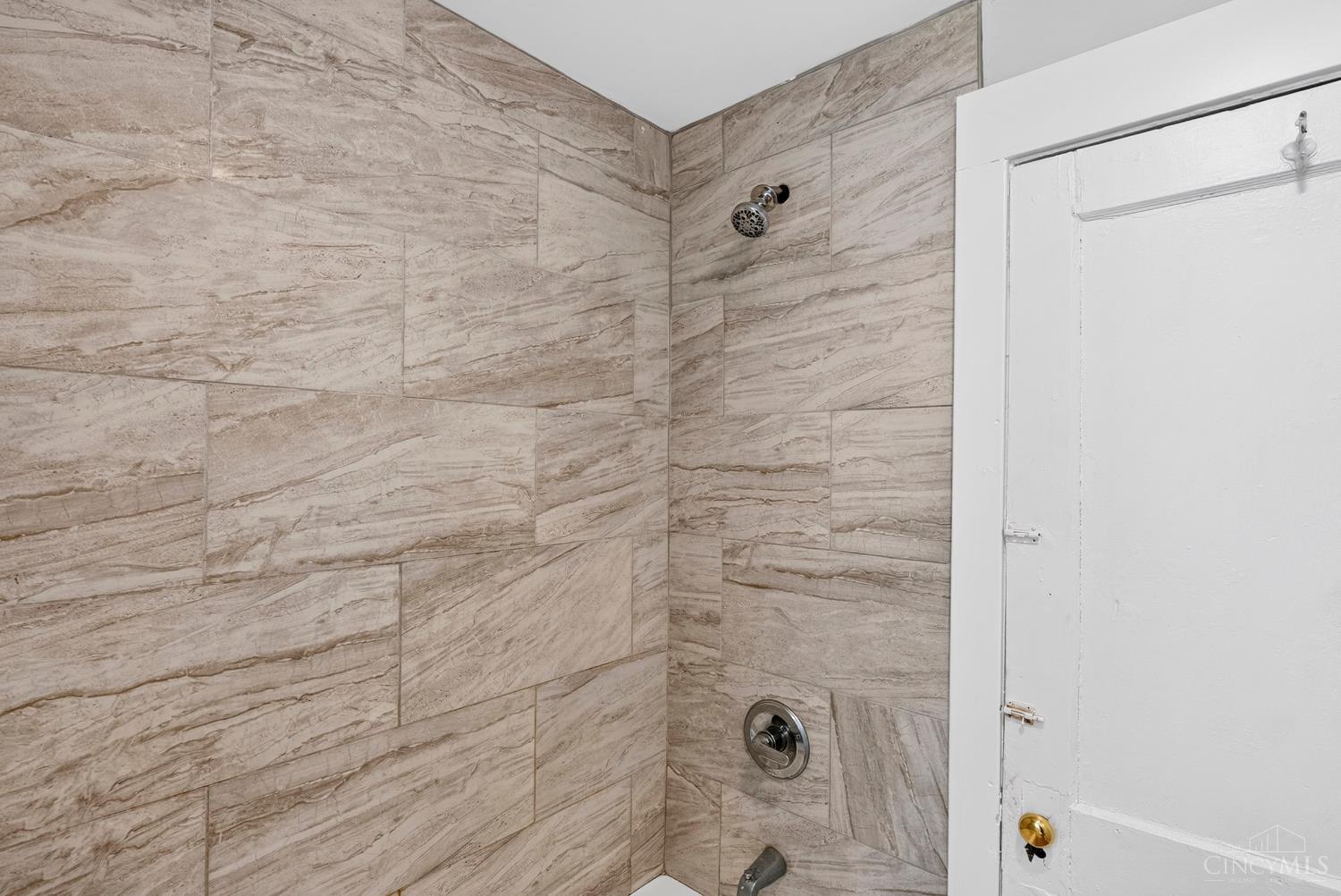 5538 Montgomery Road Property Photo 17