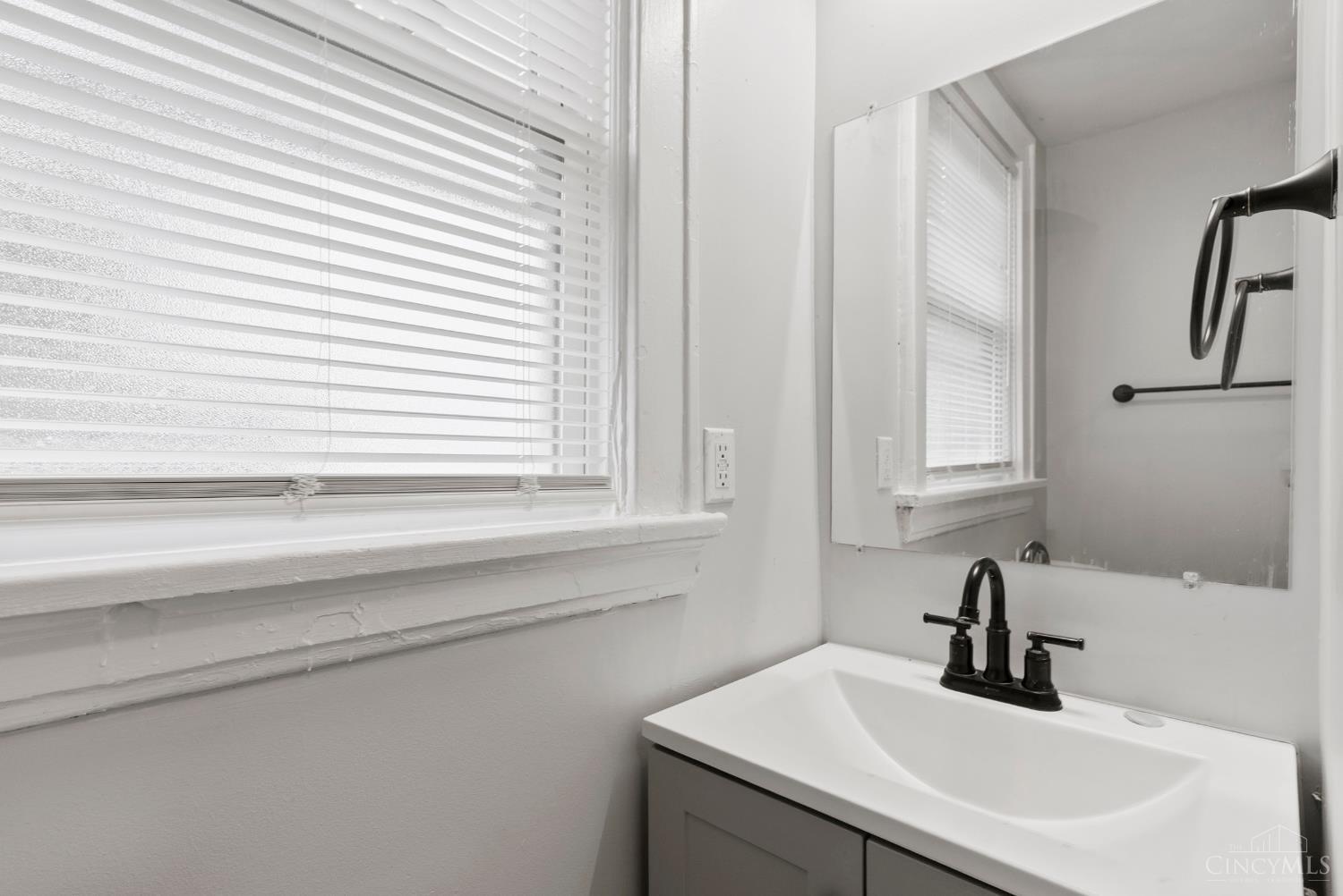 5538 Montgomery Road Property Photo 18