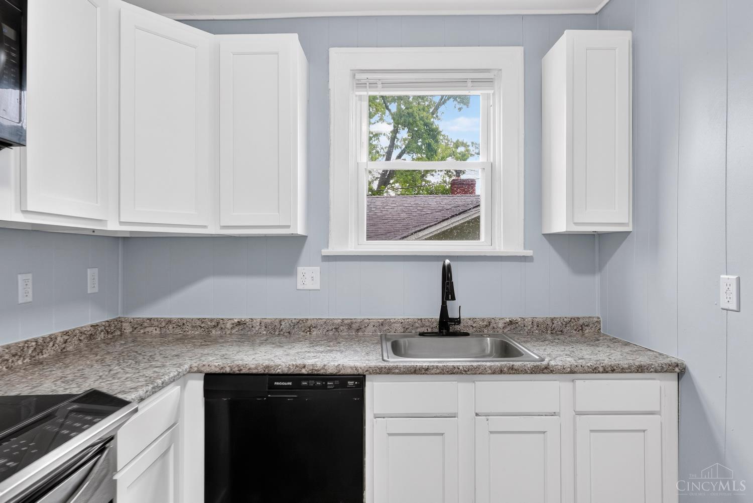 5538 Montgomery Road Property Photo 28