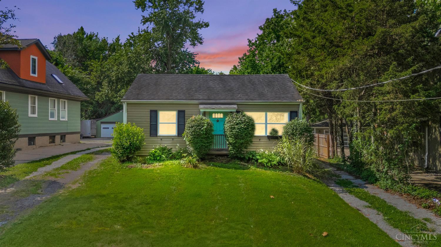 E 481 Sharon Road Property Photo 1
