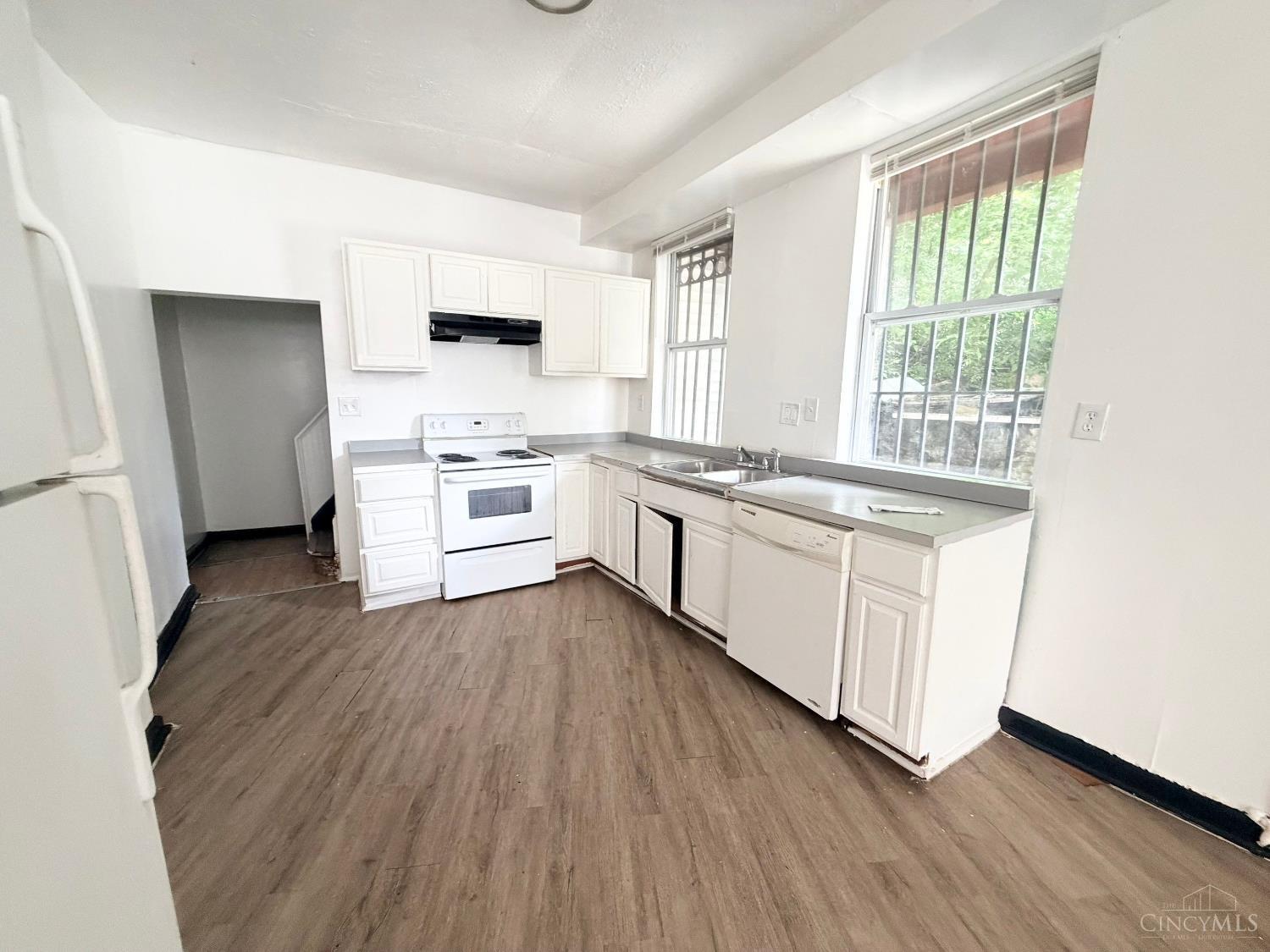 252 Renner St Property Photo 3