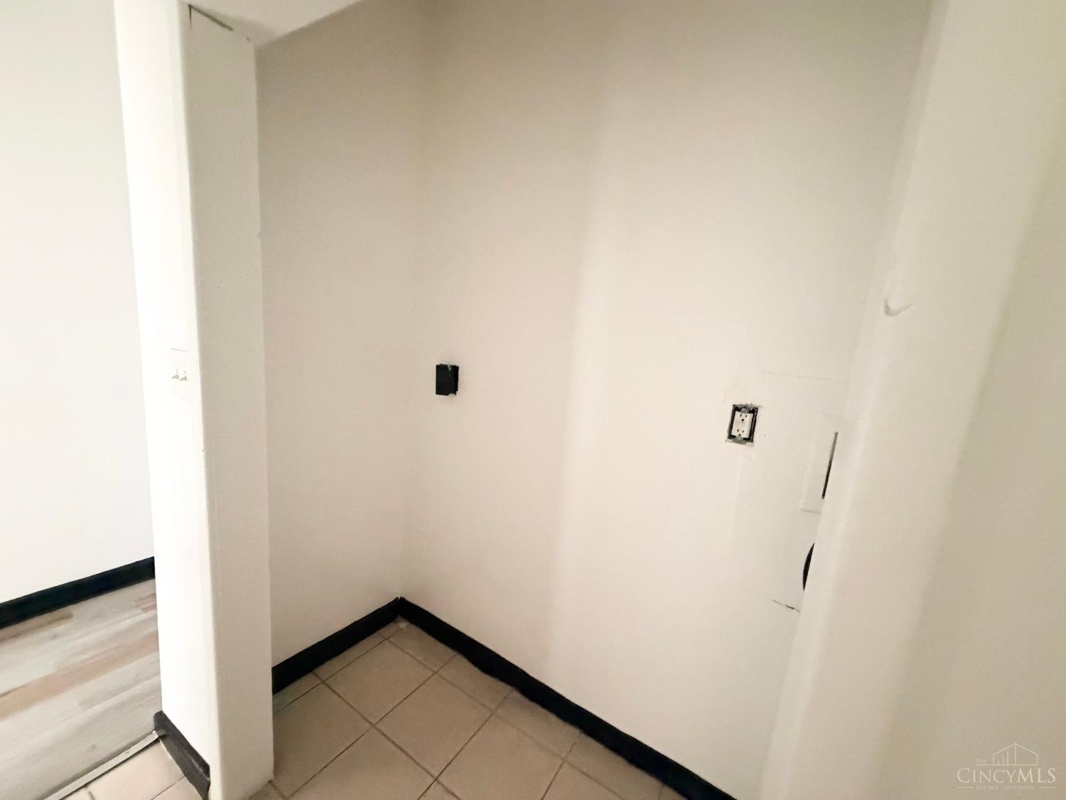 252 Renner St Property Photo 5