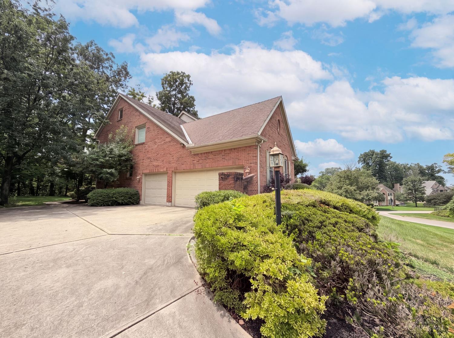 6667 Miami Woods Drive Property Photo 3