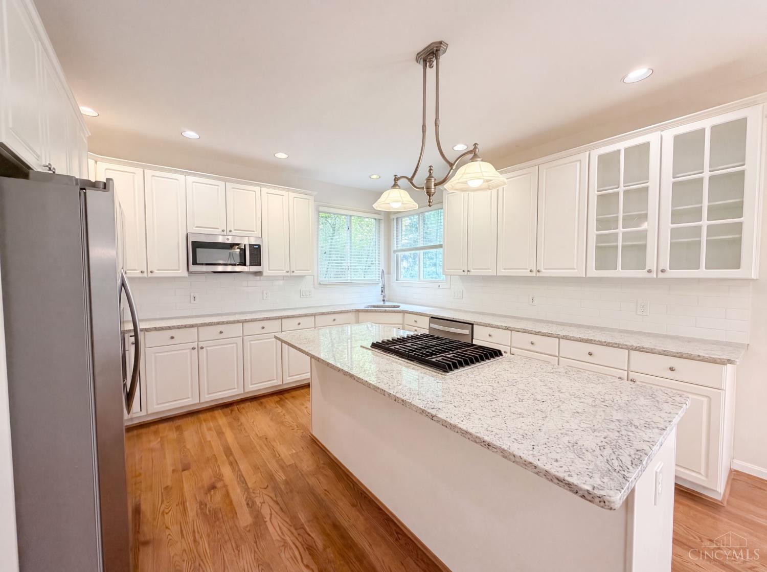 6667 Miami Woods Drive Property Photo 4