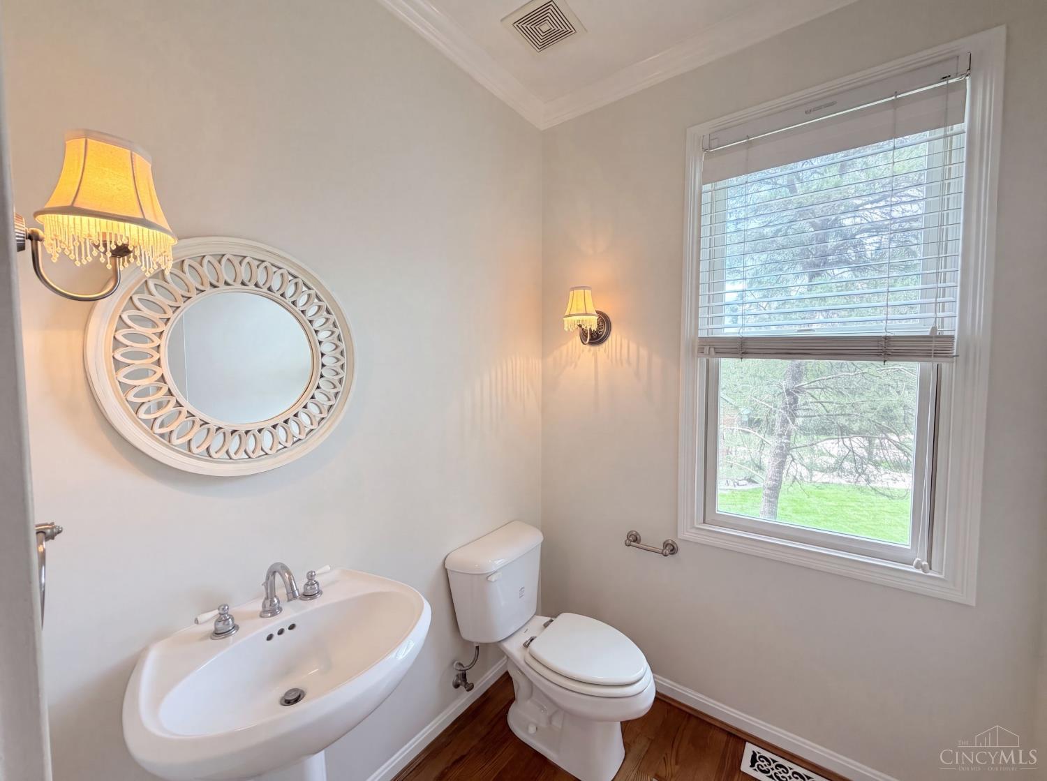 6667 Miami Woods Drive Property Photo 19