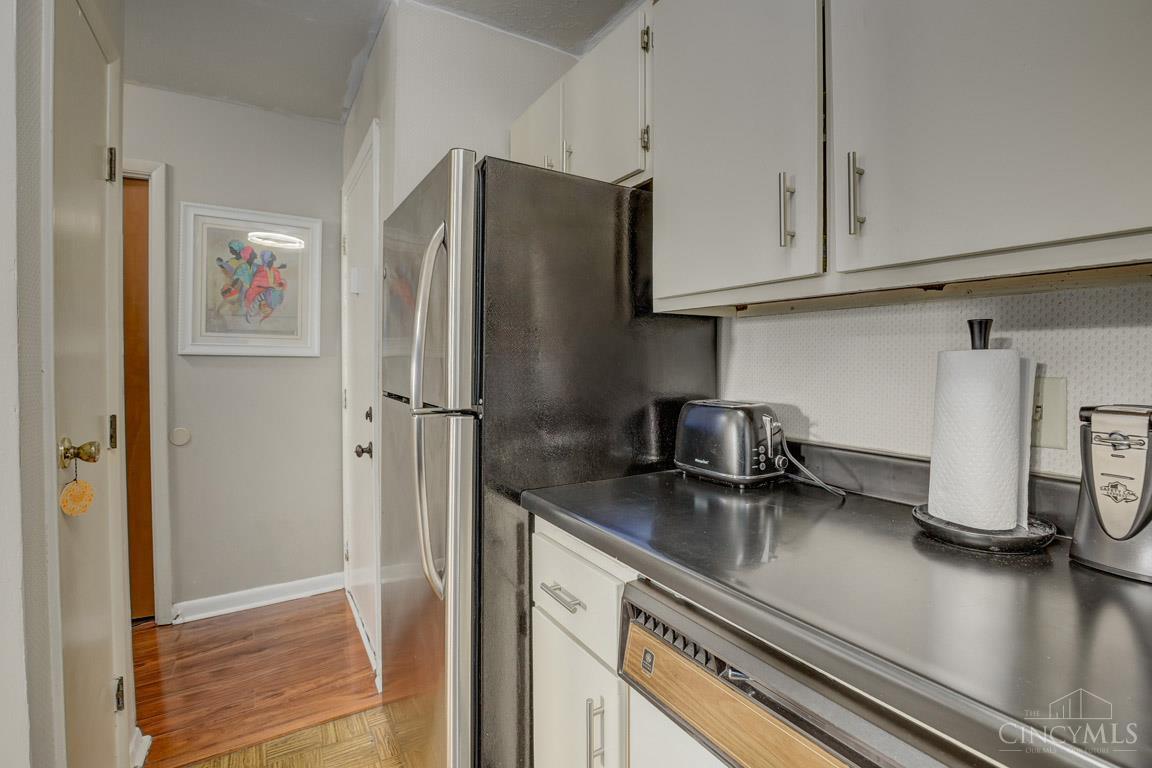 4904 Chalet Drive Property Photo 4