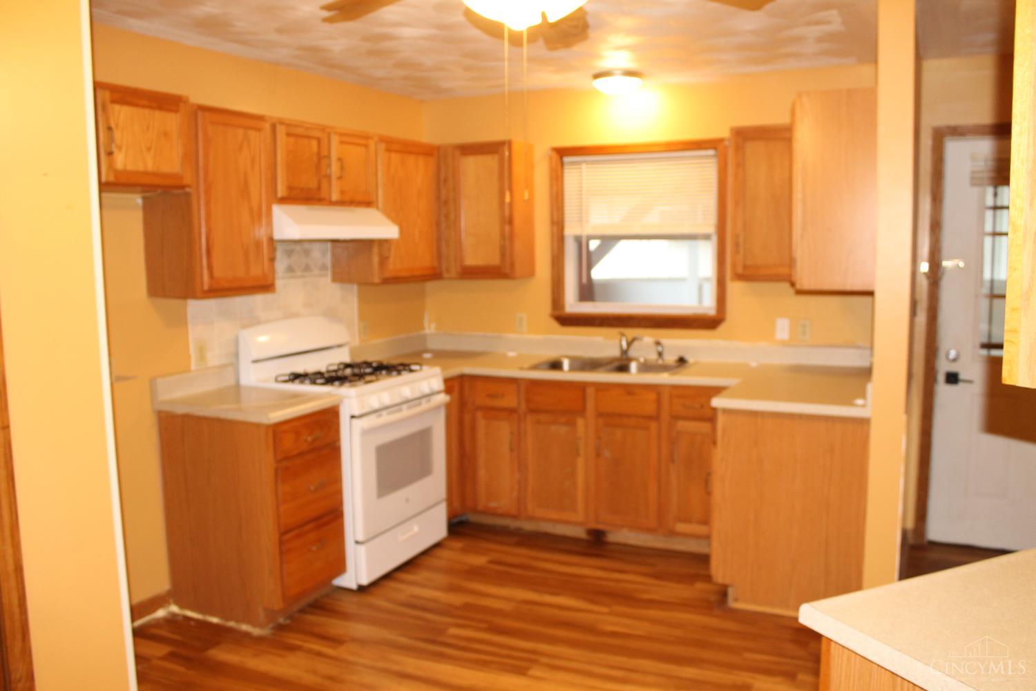 420 Hickory Street Property Photo 3