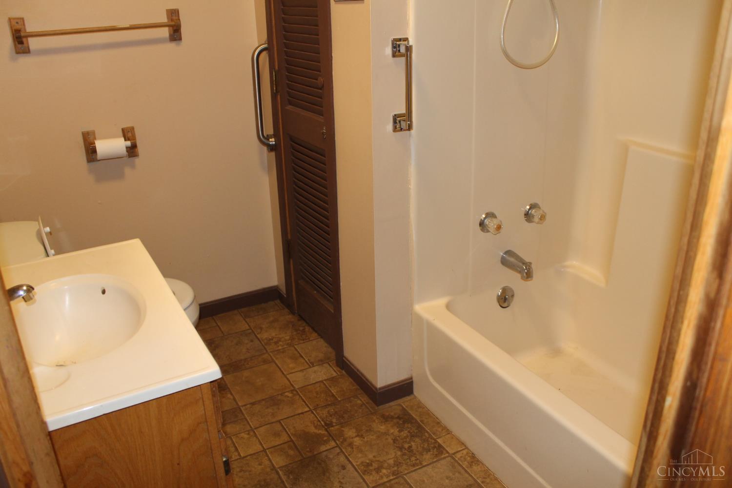 420 Hickory Street Property Photo 24