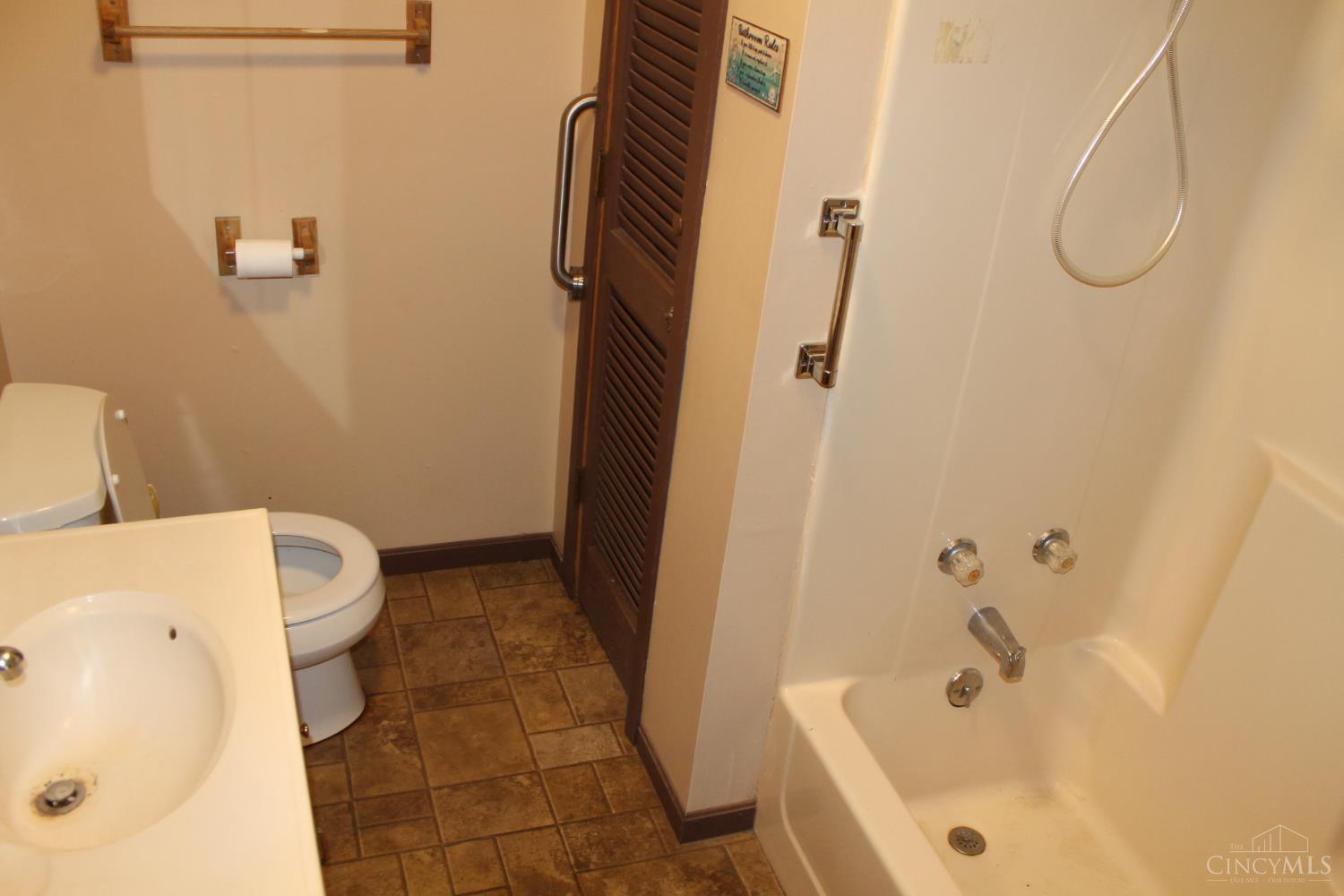 420 Hickory Street Property Photo 25