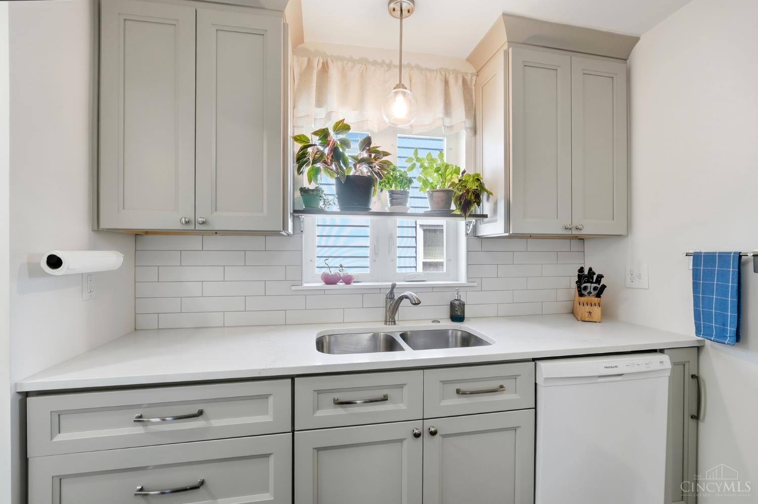 4416 Clifford Road Property Photo 14