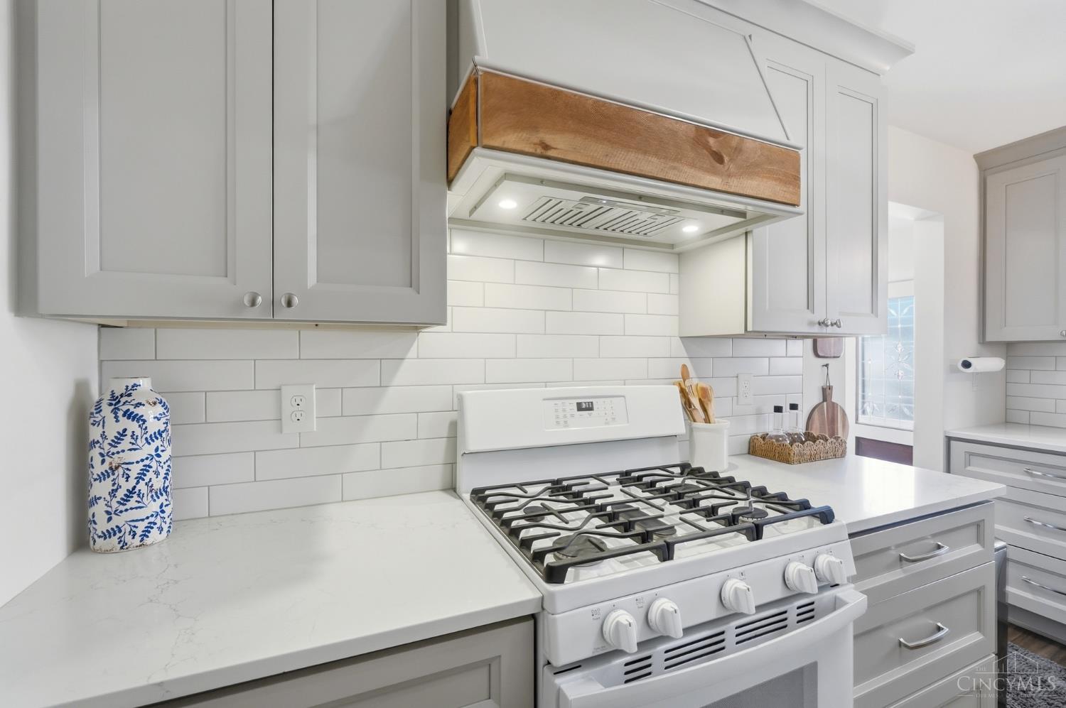 4416 Clifford Road Property Photo 16
