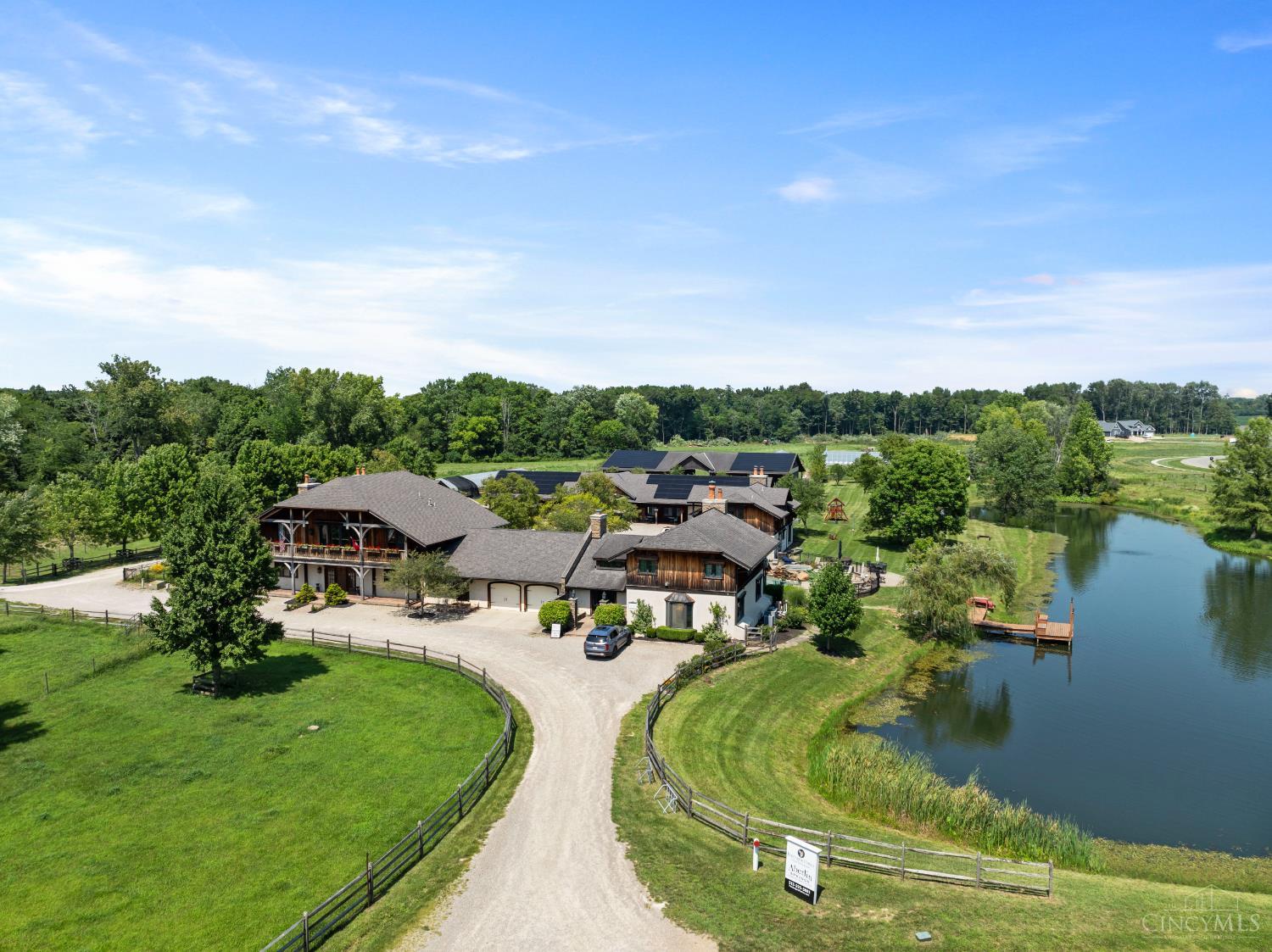 3223 Garden View Circle Property Photo 2