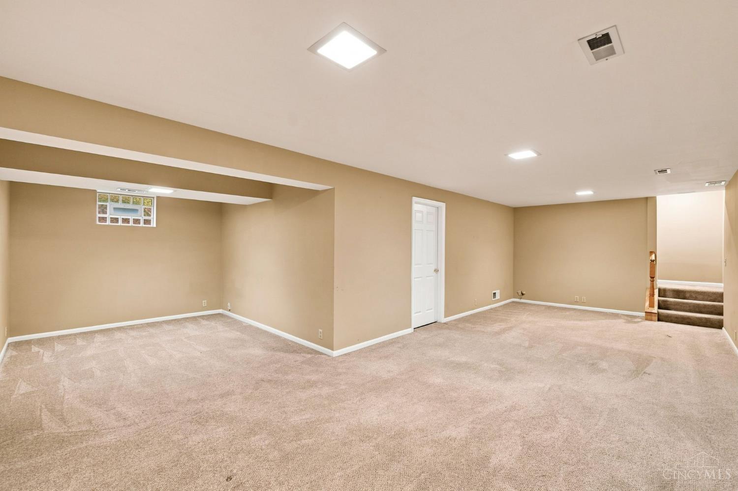 2678 Royalwoods Court Property Photo 45