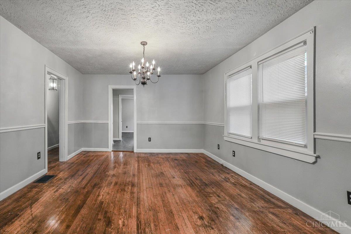 6235 Elbrook Avenue Property Photo 7