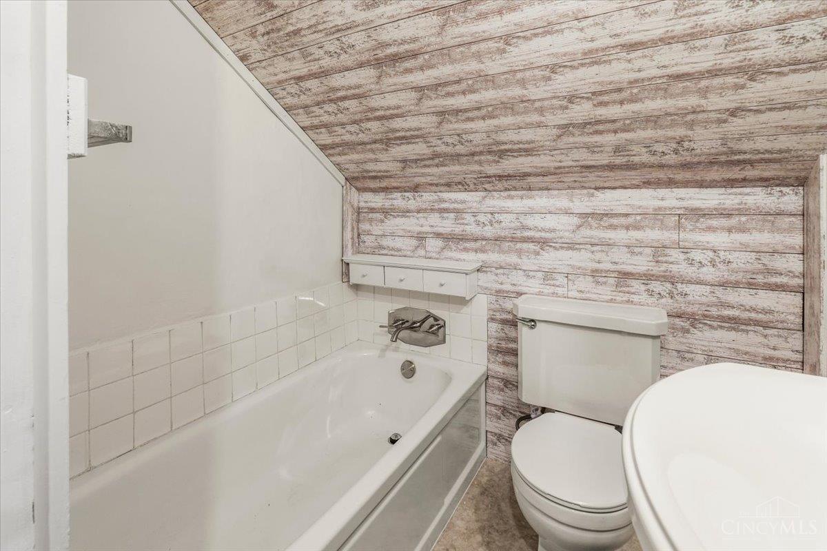 6235 Elbrook Avenue Property Photo 23