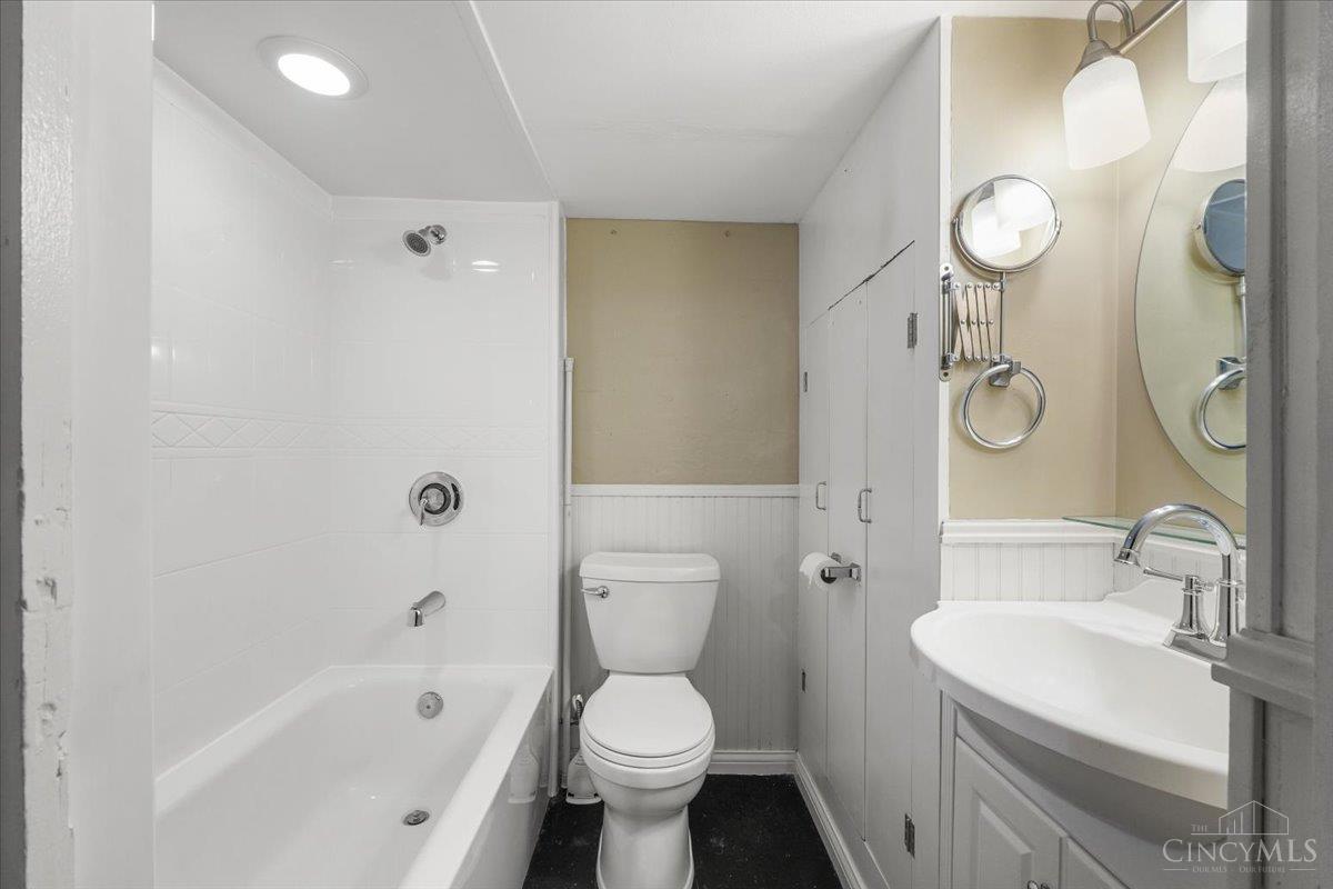 6235 Elbrook Avenue Property Photo 34
